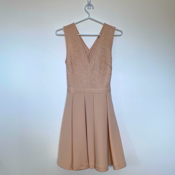 Dynamite blush pink dress. New with tags. Size XS - Picture 6 of 8